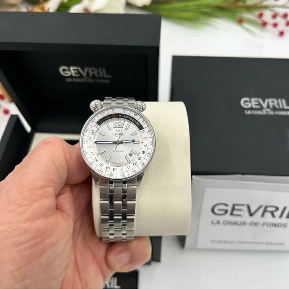 Men’s Gevril wallabout compass bezel bracelet watch 44MM Switzerland